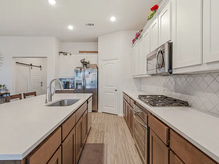 312 Honey Brook Ln — Photo 2