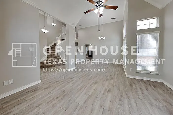 518 Mercer St — Photo 4