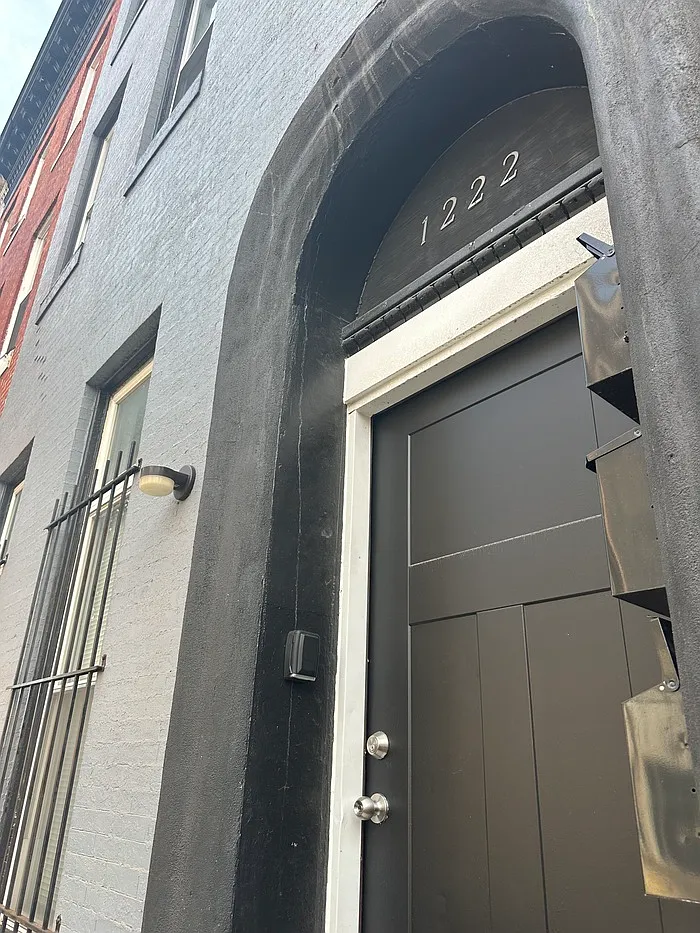 Building Photo - 1222 Druid Hill Ave #3