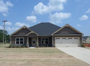 1 Winter Hawk Dr, Fort Mitchell, AL 36856
