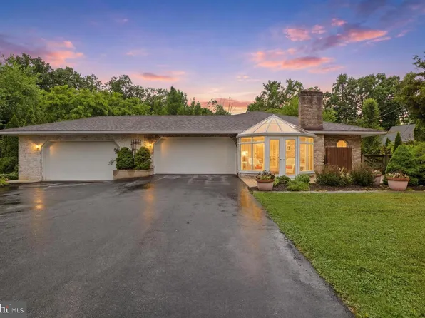 22 Burnside Dr, East Berlin, PA 17316