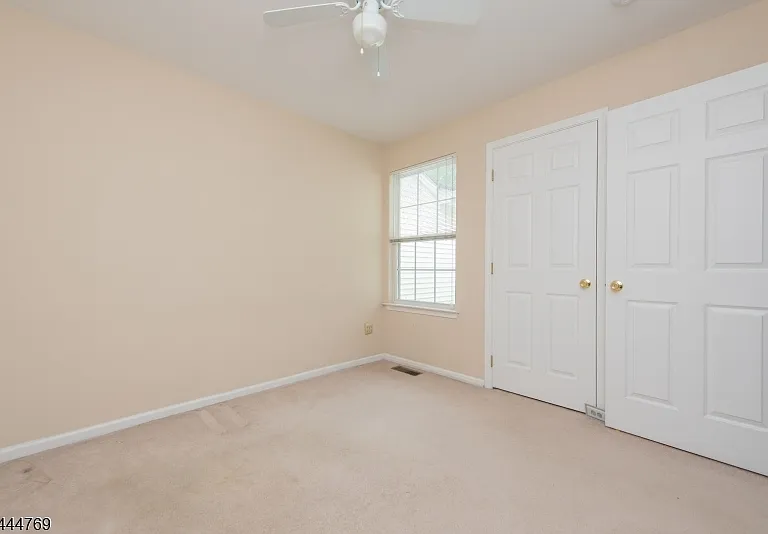 2404 Vantage Ct — Photo 26