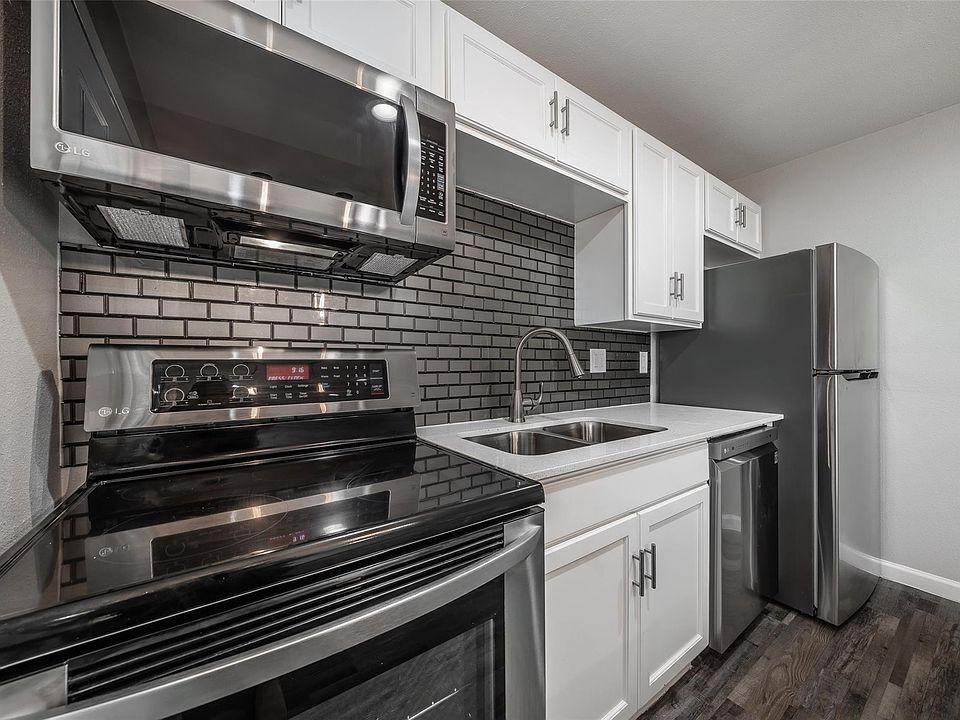 1st image of 4708 San Jacinto St #101