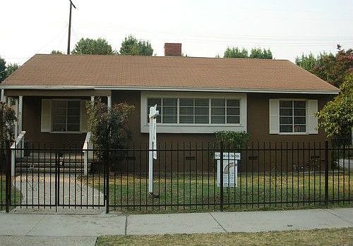 1st image of 15474 Victory Blvd