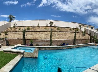 172 Coyote Ct, Calimesa, CA 92320