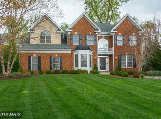 2057 Hillside Dr, Falls Church, VA 22043
