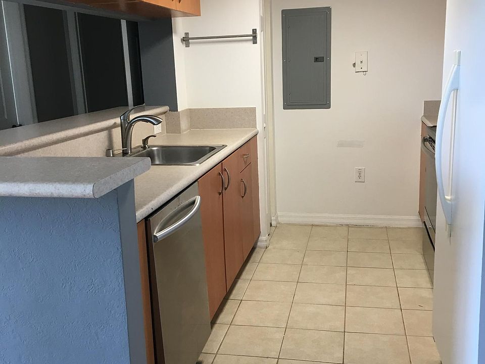 1st image of 816 NW 11th St #811