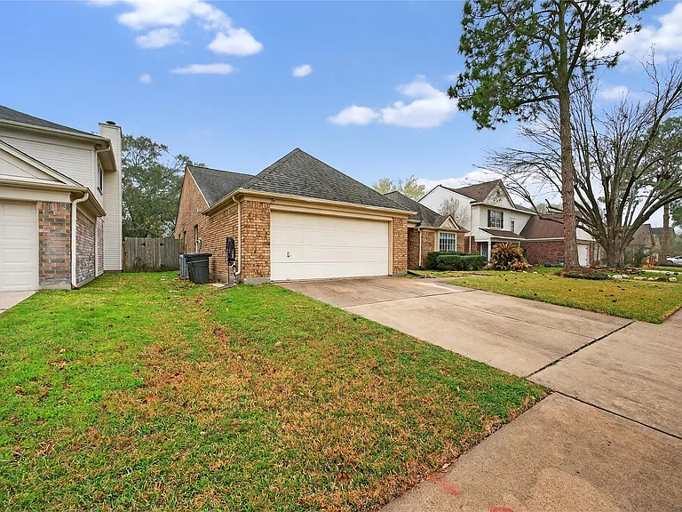 1035 Cascade Creek Dr — Photo 8