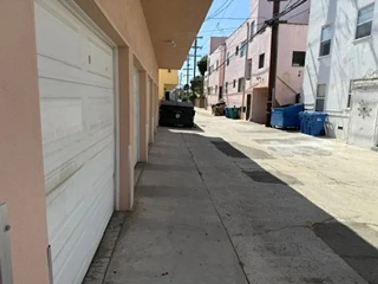 1739 E Appleton St #10 — Photo 9
