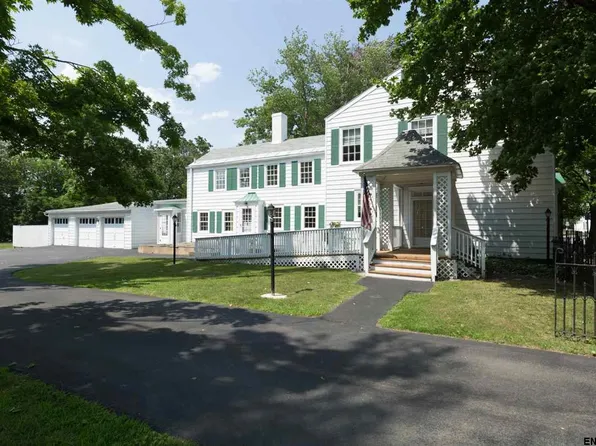 415 2nd Ave, Troy, NY 12182