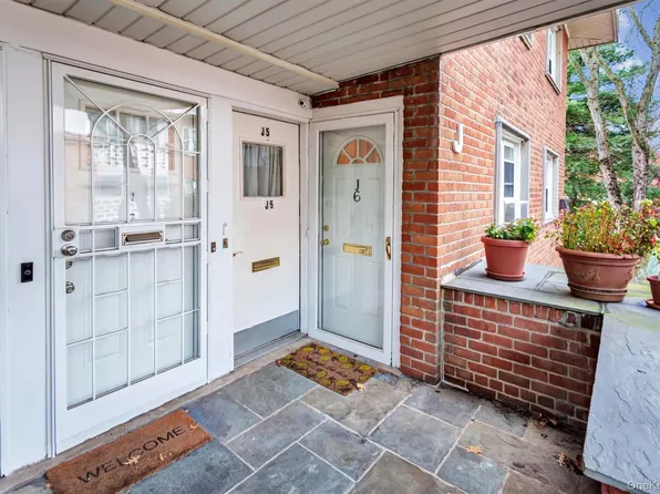 200 S Middle Neck Road #J-6, Great Neck, NY 11021