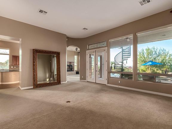 4th image of 1708 W Lodge Dr