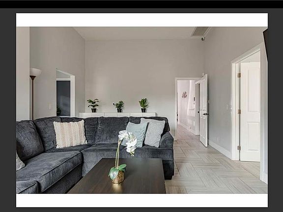 3rd image of 712 N Fuller Ave