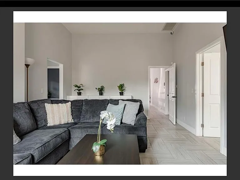712 N Fuller Ave — Photo 3