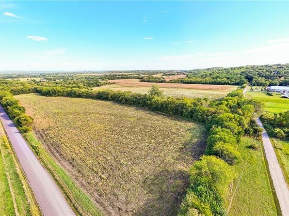 1 Nila Ests, Tonganoxie, KS 66086
