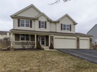 1044 Birchwood Dr, Hampshire, IL 60140