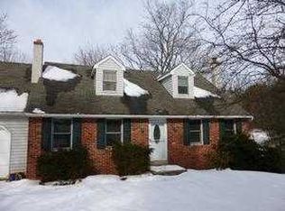 669 Morwood Rd, Telford, PA 18969