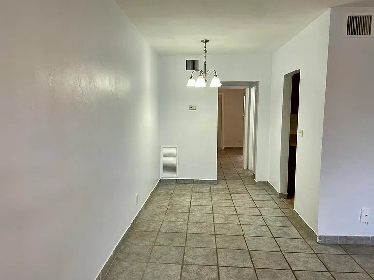 2909 Middle River Dr #105 — Photo 24