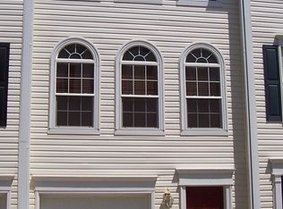 43728 Clear Lake Sq, Ashburn, VA 20147
