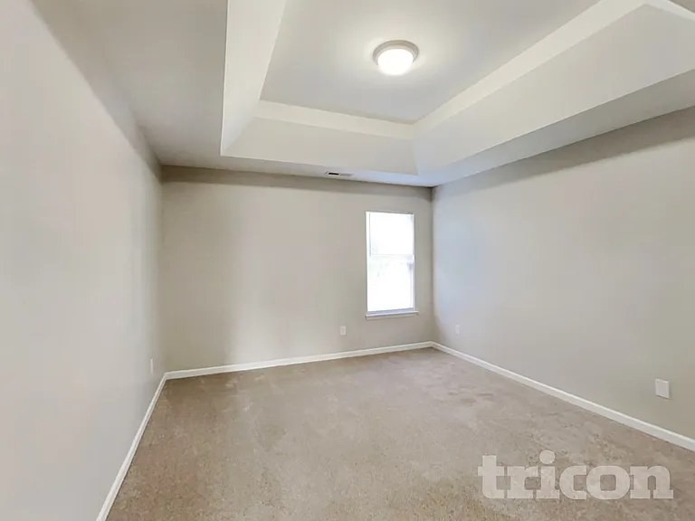 713 Southridge Dr — Photo 15