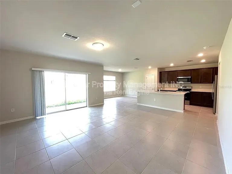 30561 Gilbern Rd — Photo 4