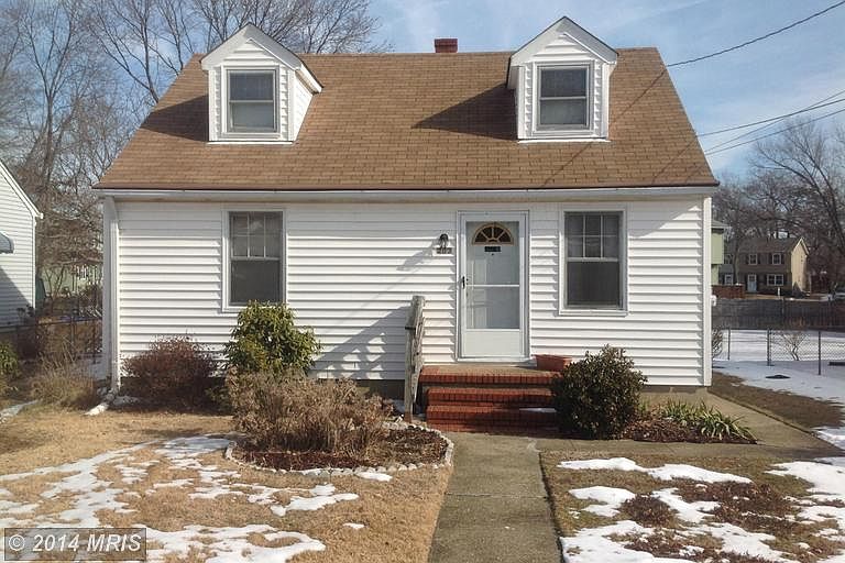 1st image of 202 Woods Dr