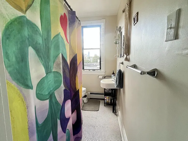 2938 W Oxford St #2R — Photo 17
