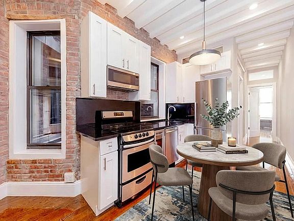 3rd image of 338 W 17th St APT 3B