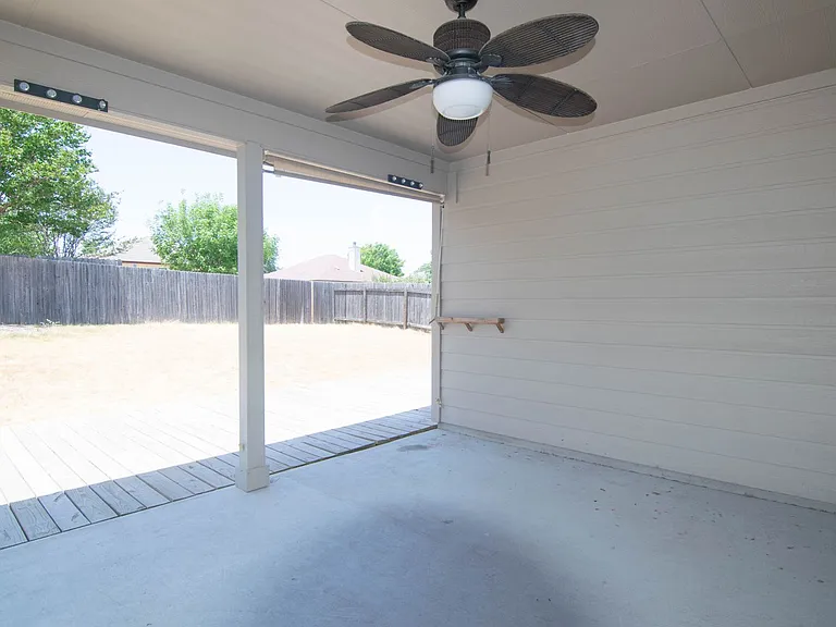 504 Comal Run — Photo 25