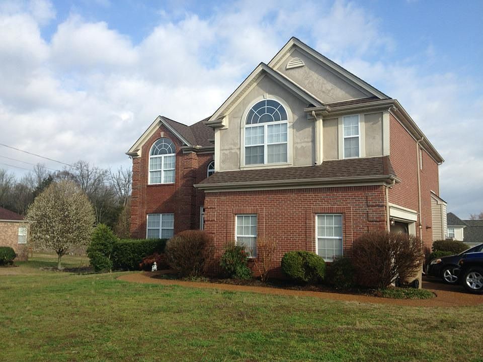 1st image of 229 Norfolk Ln