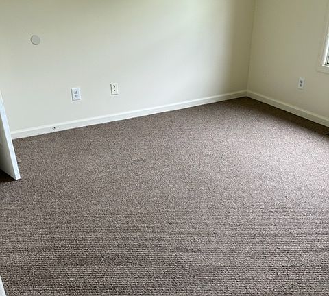 5th image of 106 Burley Pl