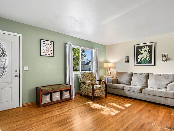 5th image of 10521 W 106th Pl