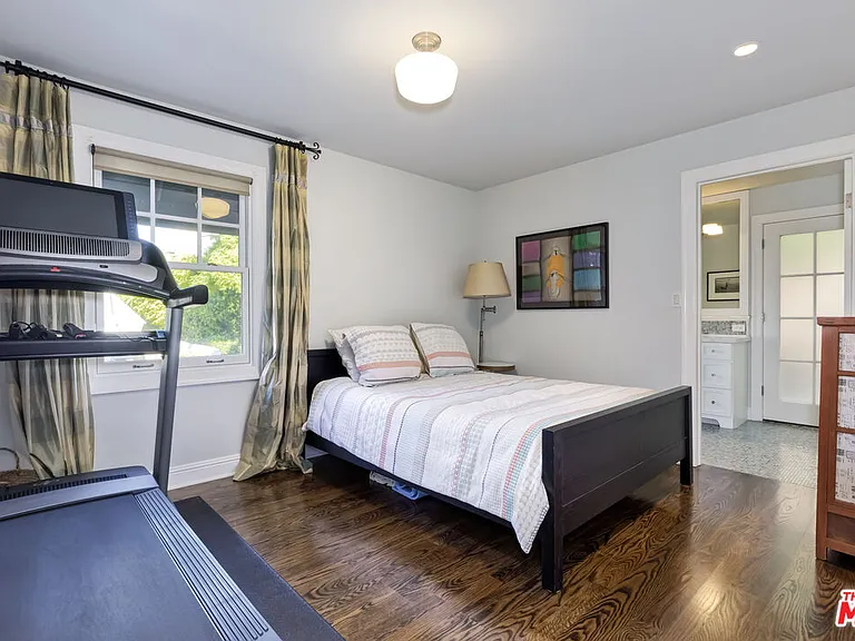 2855 Club Dr — Photo 35