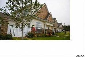 1st image of 2921 Silverthorn Dr