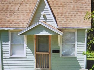 11 S Herbert St, Harrisburg, IL 62946