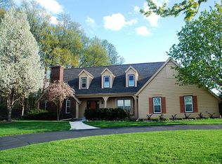 19455 Baythorn Way, Brookfield, WI 53045