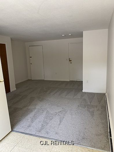 2nd image of 15 Piggott Rd APT 11
