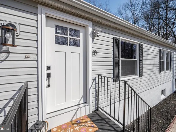 10 Jones St, Glassboro, NJ 08028