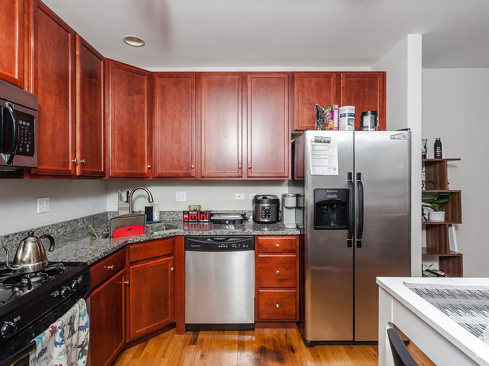 1st image of 1407 W North Shore Ave #2C