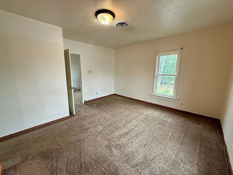 309 Garfield Ave — Photo 4