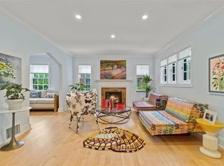 9 Whitson St, Forest Hills, NY 11375