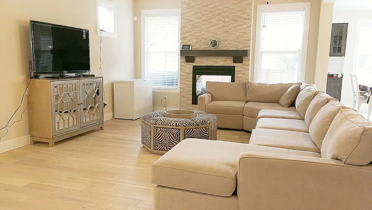 6 bed, 3000 sqft, $1,000 — Photo 4
