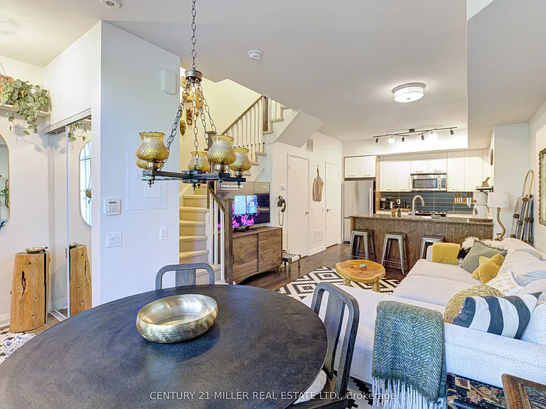 15 Valhalla Inn Rd #Townhouse 10 — Photo 5