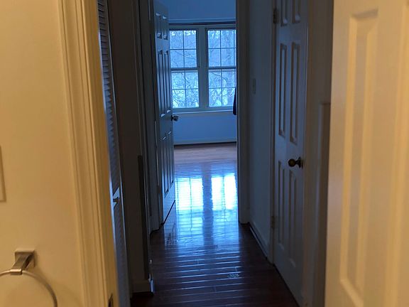 4th image of 5909 Barbados Pl APT 202