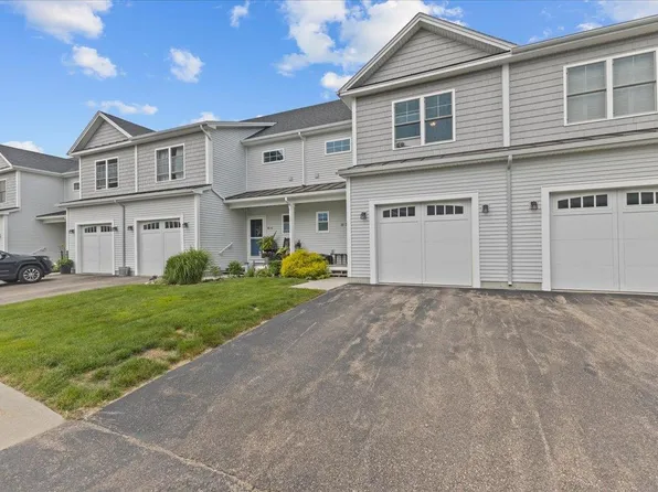 18 Freeman Woods #5, Essex Junction, VT 05452