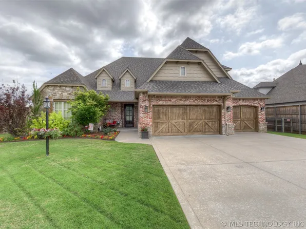 9505 N 144th East Ave, Owasso, OK 74055