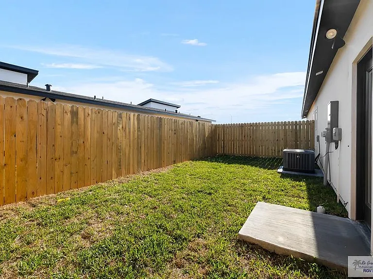 3545 Hidalgo St #2-B — Photo 10