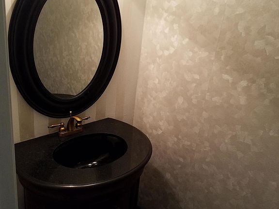 4th image of 1600 Woodland Dr APT 8215