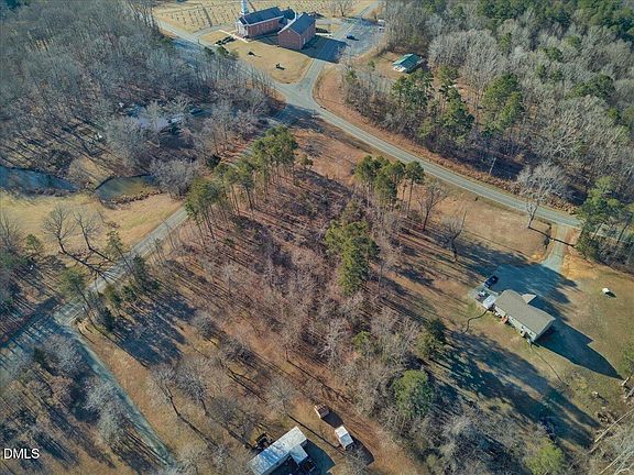 3rd image of 2381 Mount Hope Church Rd #3
