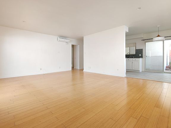 4th image of 1453 Stanford St APT G